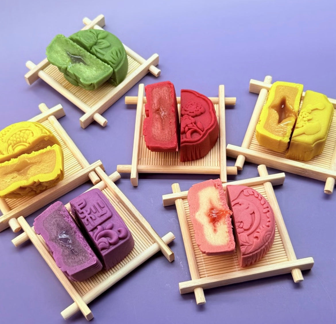 Mooncake Gift Box 6pcs Seasonal Mid-Autumn Flavors 300 g